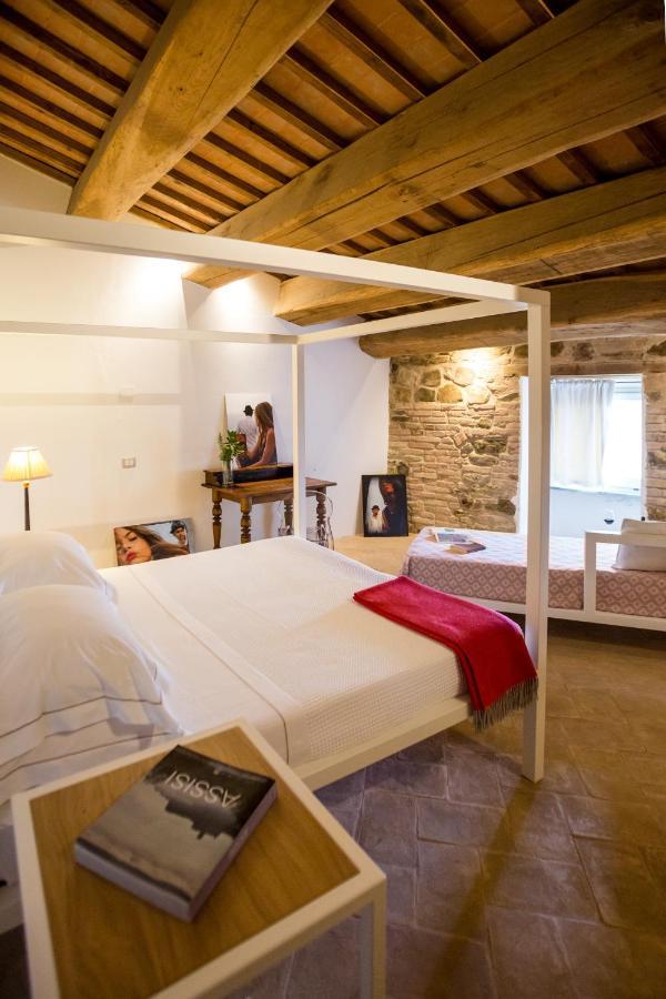 Castello Di Ramazzano - Tenute Aliani Perugia Kültér fotó